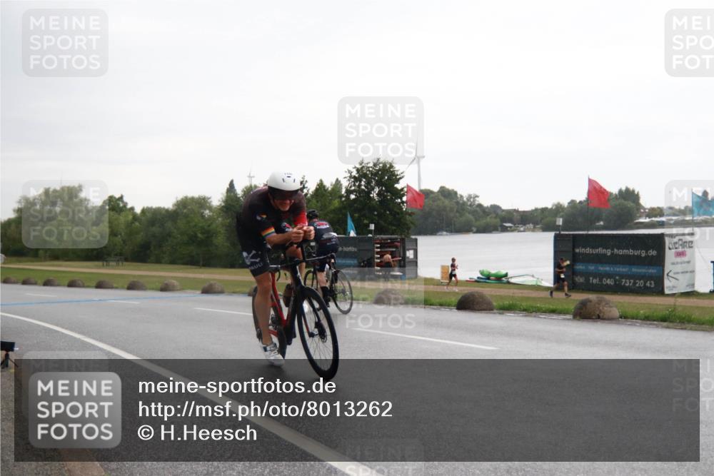 21.06.2025 - 27. Vierlanden-Triathlon H.Heesch http://msf.ph/oto/8013262 15.06.2025 13:29:25 Radfahren 1100, 1236, 1243 meine-sportfotos.de