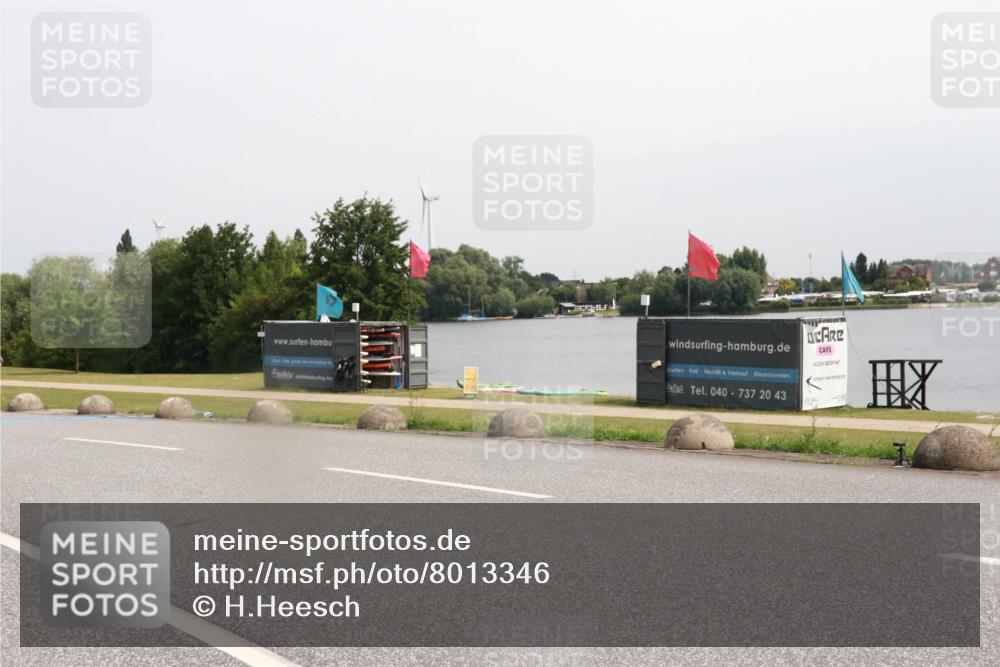 15.06.2025 - 27. Vierlanden-Triathlon H.Heesch http://msf.ph/oto/8013346 15.06.2025 11:08:57 Radfahren 516, 643, 769 meine-sportfotos.de