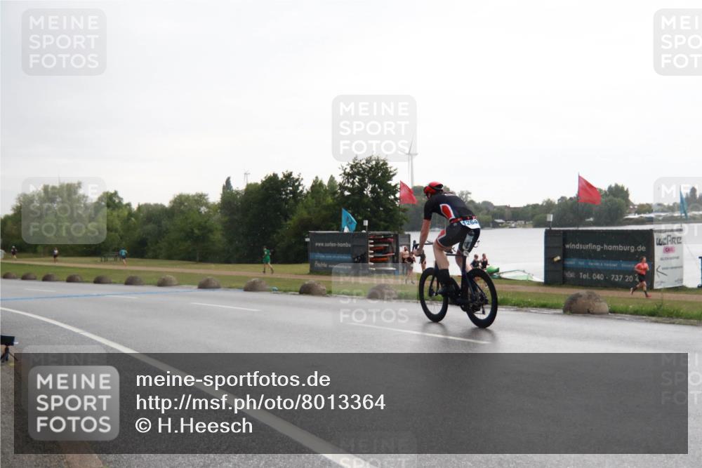 21.06.2025 - 27. Vierlanden-Triathlon H.Heesch http://msf.ph/oto/8013364 15.06.2025 13:30:15 Radfahren 1264 meine-sportfotos.de