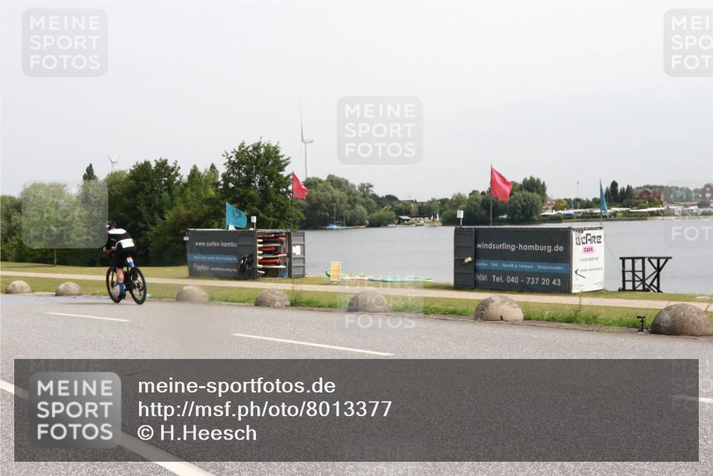 15.06.2025 - 27. Vierlanden-Triathlon H.Heesch http://msf.ph/oto/8013377 15.06.2025 11:08:59 Radfahren 516, 641, 643, 769 meine-sportfotos.de