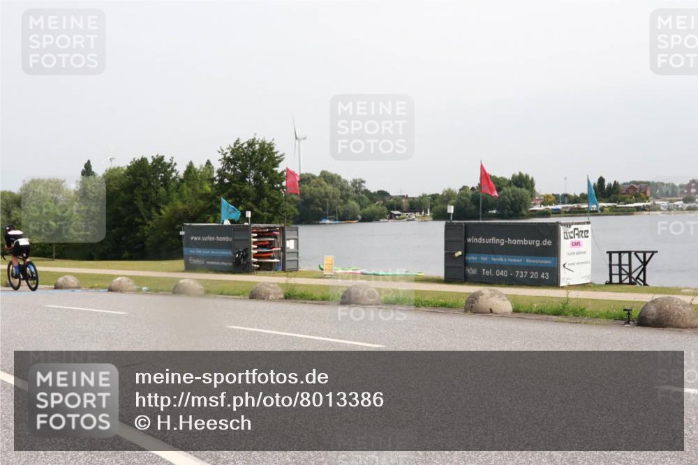 15.06.2025 - 27. Vierlanden-Triathlon H.Heesch http://msf.ph/oto/8013386 15.06.2025 11:08:59 Radfahren 516, 641, 643, 769 meine-sportfotos.de