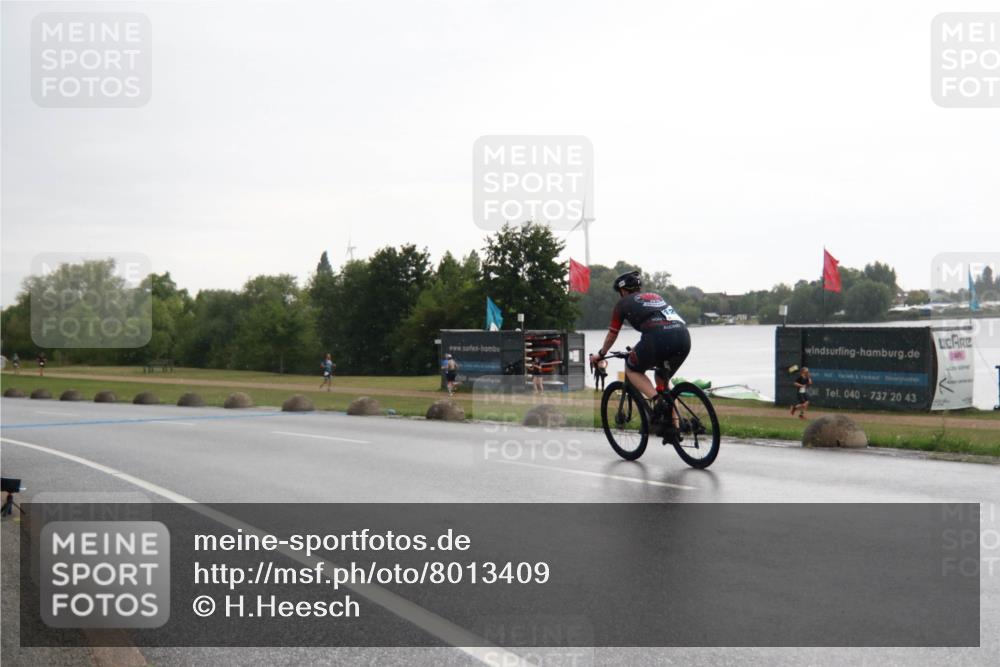 21.06.2025 - 27. Vierlanden-Triathlon H.Heesch http://msf.ph/oto/8013409 15.06.2025 13:30:46 Radfahren 1245 meine-sportfotos.de