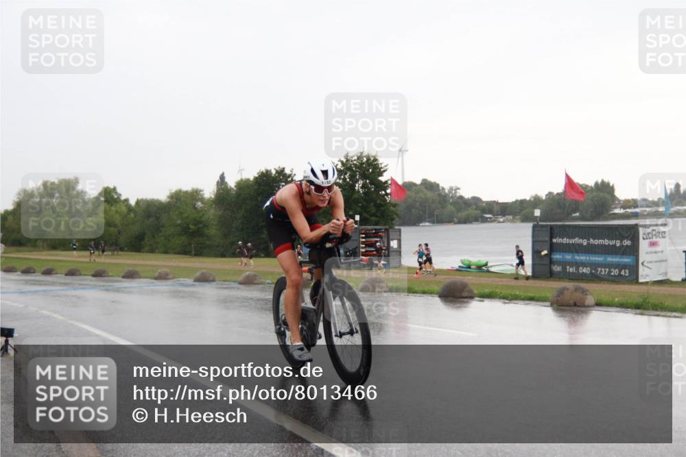 21.06.2025 - 27. Vierlanden-Triathlon H.Heesch http://msf.ph/oto/8013466 15.06.2025 13:37:53 Radfahren 1182 meine-sportfotos.de
