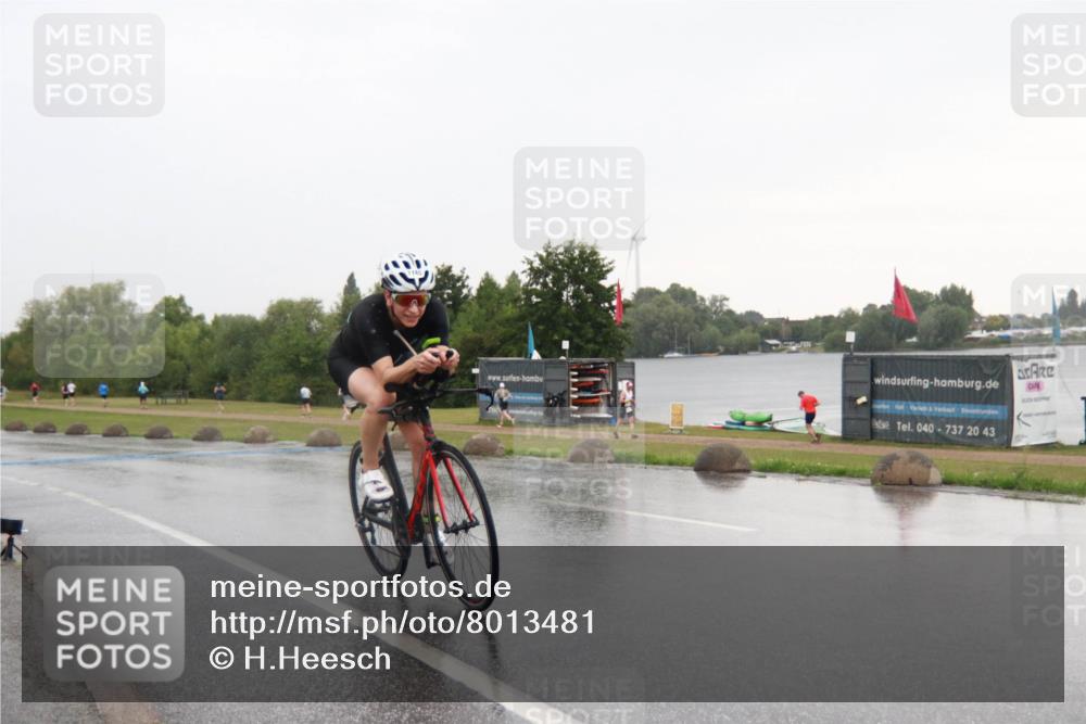 21.06.2025 - 27. Vierlanden-Triathlon H.Heesch http://msf.ph/oto/8013481 15.06.2025 13:39:54 Radfahren 1165 meine-sportfotos.de