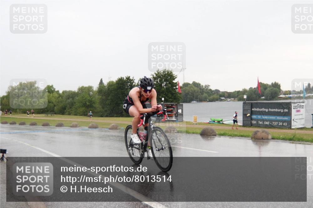 21.06.2025 - 27. Vierlanden-Triathlon H.Heesch http://msf.ph/oto/8013514 15.06.2025 13:41:32 Radfahren 1174 meine-sportfotos.de