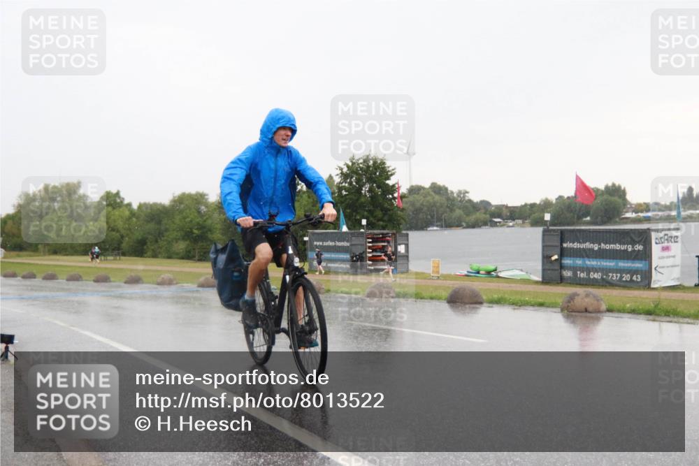 21.06.2025 - 27. Vierlanden-Triathlon H.Heesch http://msf.ph/oto/8013522 15.06.2025 13:41:47 Radfahren  meine-sportfotos.de