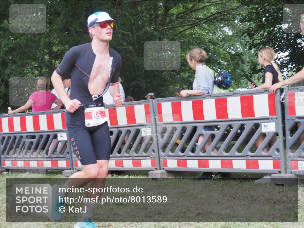 21.06.2025 - 27. Vierlanden-Triathlon KatJ http://msf.ph/oto/8013589 15.06.2025 13:10:59 Ziel 65, 797 meine-sportfotos.de