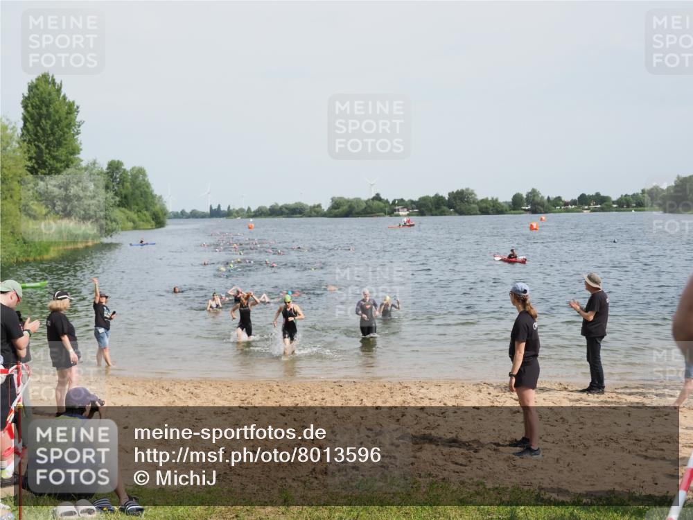 21.06.2025 - 27. Vierlanden-Triathlon MichiJ http://msf.ph/oto/8013596 15.06.2026 10:15:37 Schwimmen 483, 508, 509, 511, 564, 620 meine-sportfotos.de