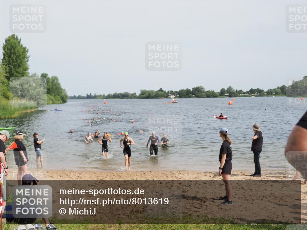 21.06.2025 - 27. Vierlanden-Triathlon MichiJ http://msf.ph/oto/8013619 15.06.2026 10:15:38 Schwimmen 483, 508, 509, 511, 564, 620 meine-sportfotos.de