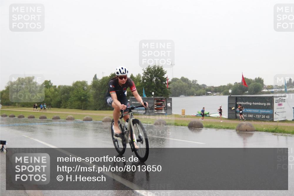 21.06.2025 - 27. Vierlanden-Triathlon H.Heesch http://msf.ph/oto/8013650 15.06.2025 13:45:57 Radfahren 1173 meine-sportfotos.de