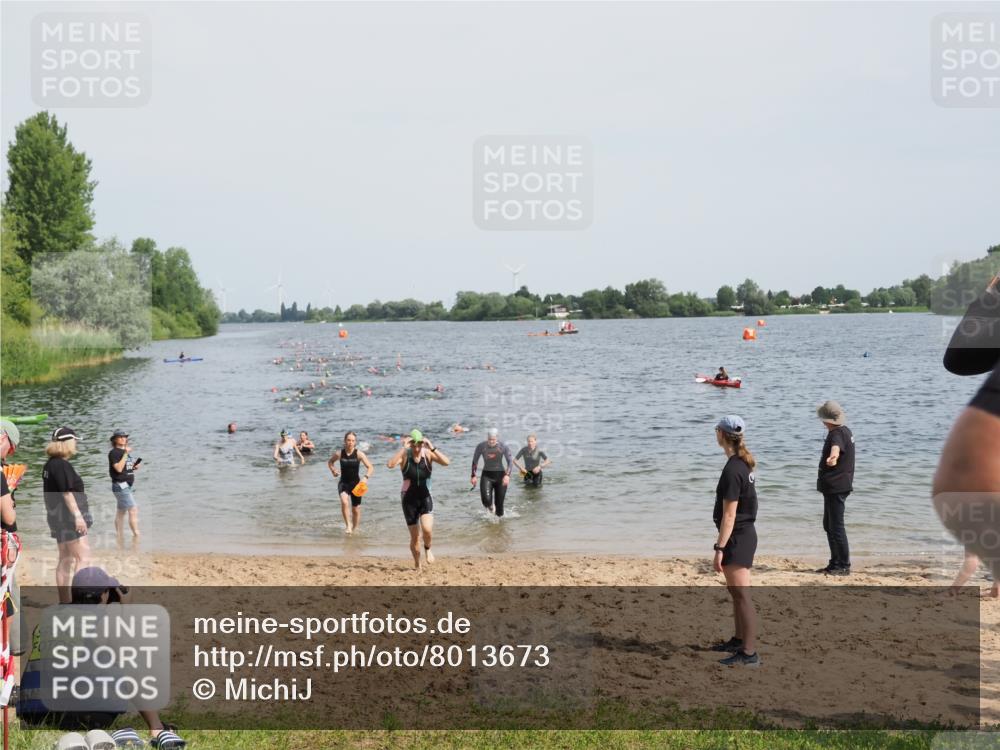 21.06.2025 - 27. Vierlanden-Triathlon MichiJ http://msf.ph/oto/8013673 15.06.2026 10:15:39 Schwimmen 483, 508, 509, 511, 564, 590, 620 meine-sportfotos.de