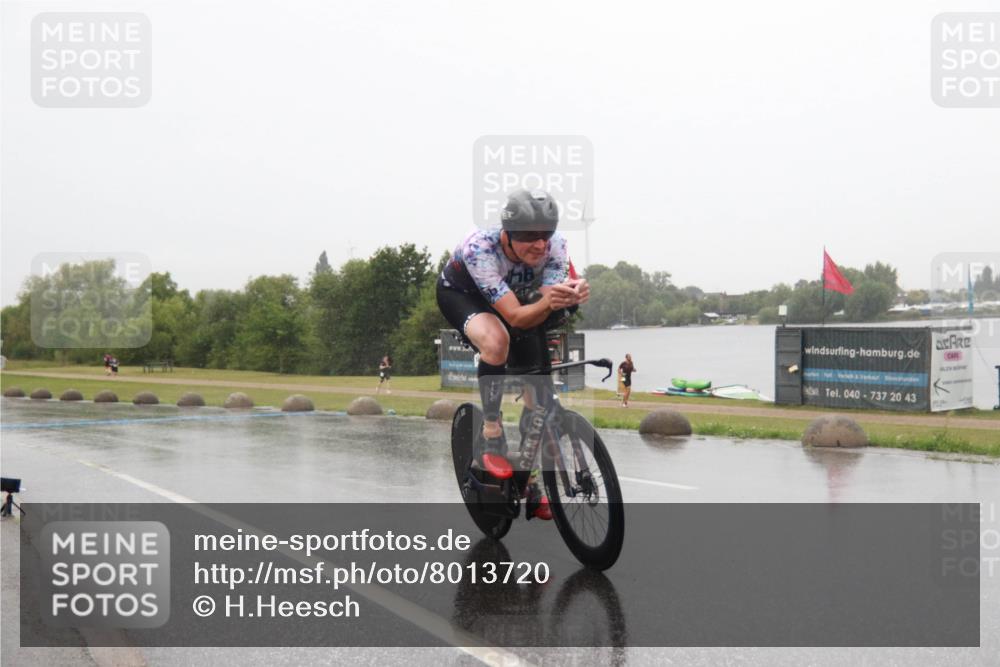 21.06.2025 - 27. Vierlanden-Triathlon H.Heesch http://msf.ph/oto/8013720 15.06.2025 13:48:44 Radfahren 1202, 1234, 1268 meine-sportfotos.de