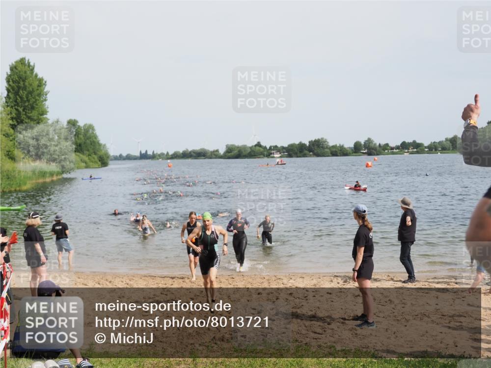 21.06.2025 - 27. Vierlanden-Triathlon MichiJ http://msf.ph/oto/8013721 15.06.2026 10:15:41 Schwimmen 483, 508, 509, 511, 564, 577, 590, 620 meine-sportfotos.de