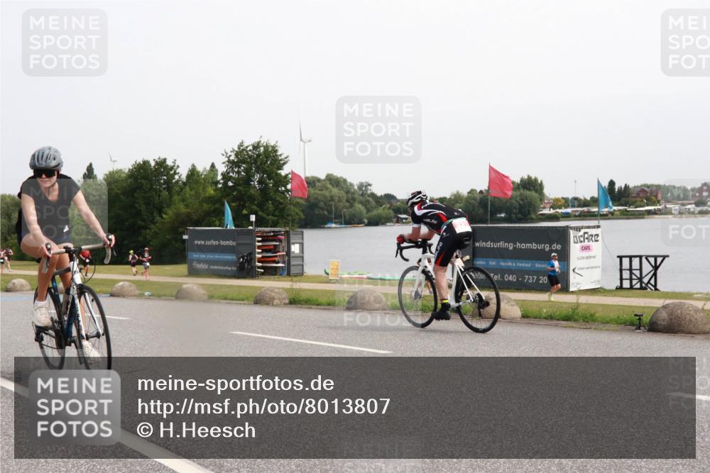 15.06.2025 - 27. Vierlanden-Triathlon H.Heesch http://msf.ph/oto/8013807 15.06.2025 11:12:11 Radfahren 231, 629 meine-sportfotos.de