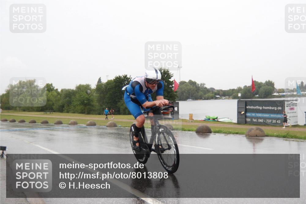 21.06.2025 - 27. Vierlanden-Triathlon H.Heesch http://msf.ph/oto/8013808 15.06.2025 13:52:26 Radfahren 1223, 1249 meine-sportfotos.de