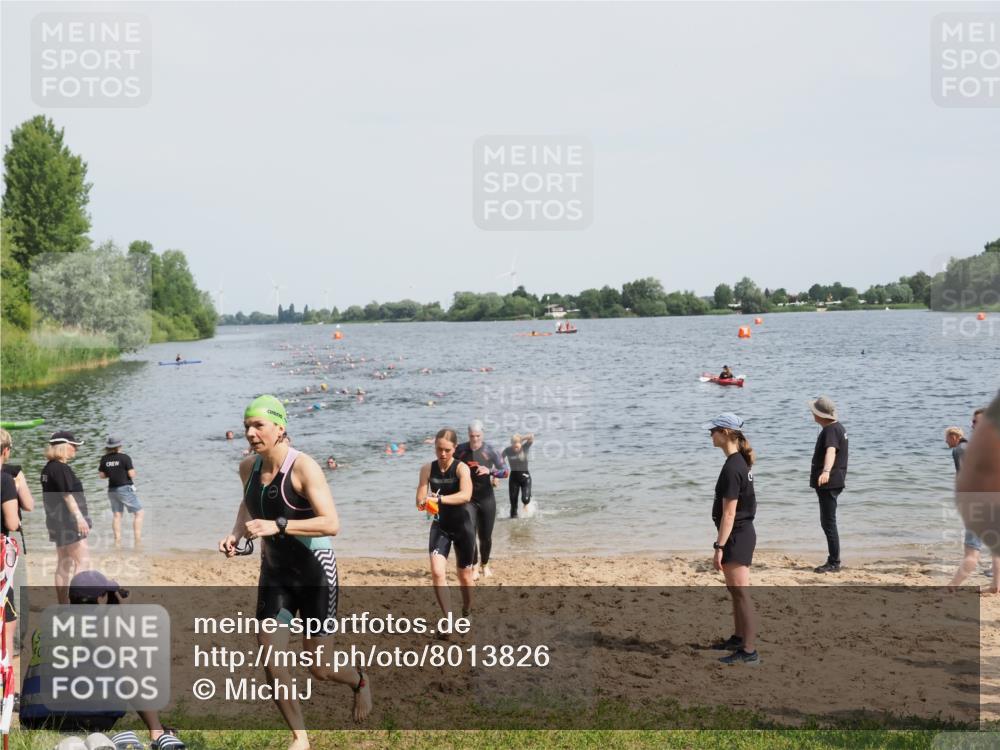 21.06.2025 - 27. Vierlanden-Triathlon MichiJ http://msf.ph/oto/8013826 15.06.2026 10:15:42 Schwimmen 483, 509, 511, 564, 577, 590, 630 meine-sportfotos.de