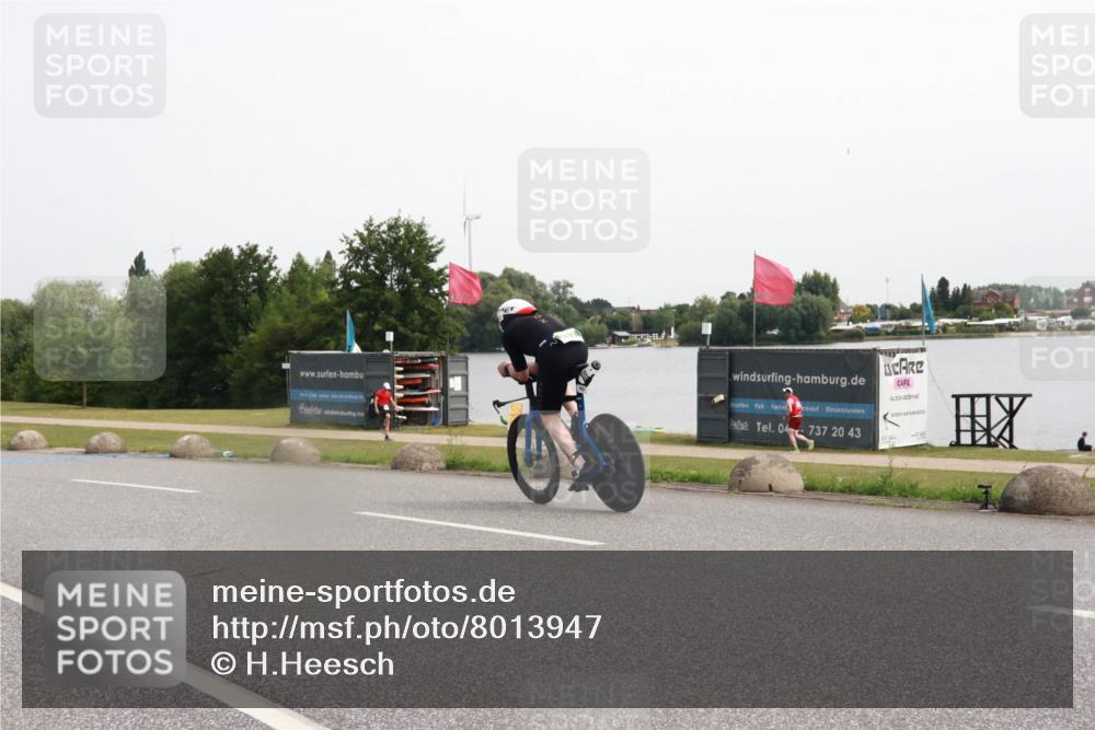 15.06.2025 - 27. Vierlanden-Triathlon H.Heesch http://msf.ph/oto/8013947 15.06.2025 11:13:25 Radfahren 9, 134, 223, 837 meine-sportfotos.de
