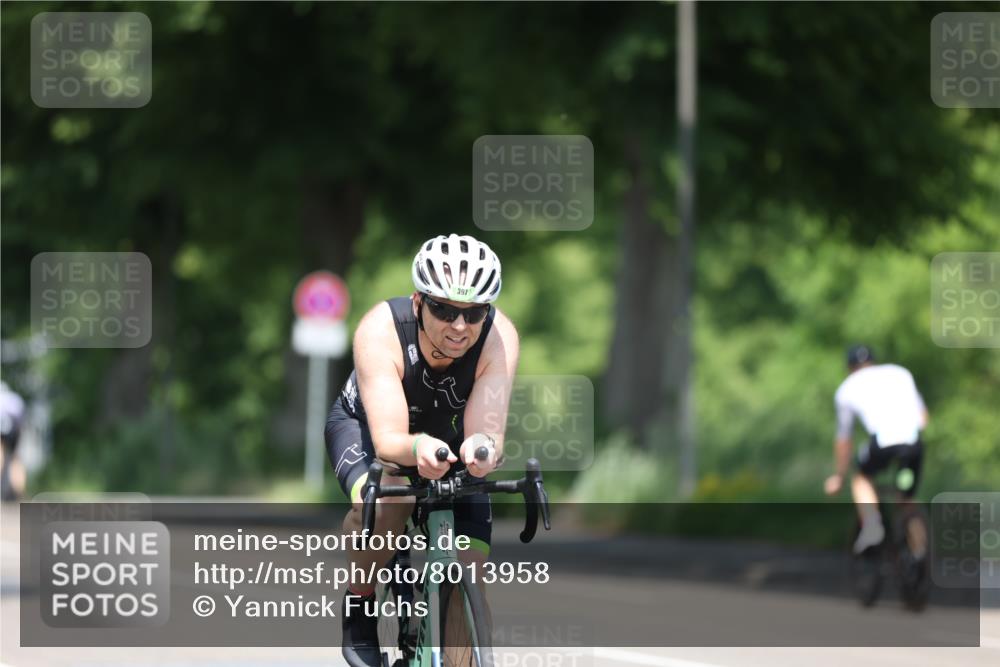 15.06.2025 - 7 Türme Triathlon Yannick Fuchs http://msf.ph/oto/8013958 15.06.2025 12:48:00 Radfahren 317, 366, 397, 504, 523, 566, 605 meine-sportfotos.de