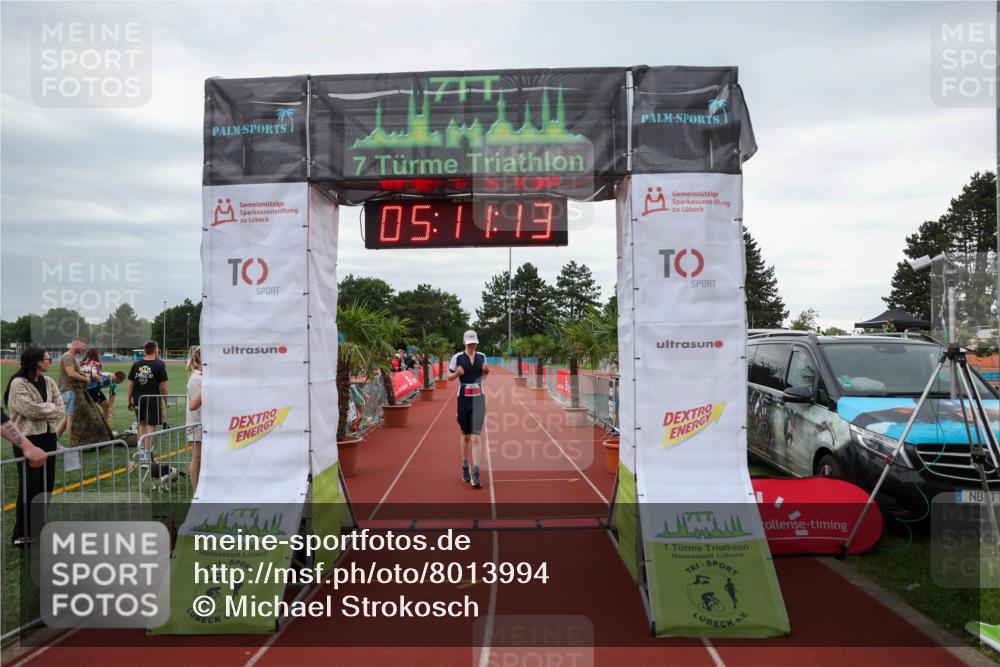15.06.2025 - 7 Türme Triathlon Michael Strokosch http://msf.ph/oto/8013994 15.06.2025 15:11:12 Ziel 201 meine-sportfotos.de