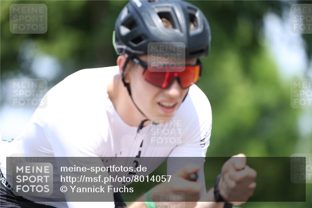 15.06.2025 - 7 Türme Triathlon Yannick Fuchs http://msf.ph/oto/8014057 15.06.2025 12:48:02 Radfahren 260, 317, 366, 374, 397, 504, 523, 566, 605 meine-sportfotos.de