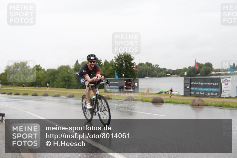 21.06.2025 - 27. Vierlanden-Triathlon H.Heesch http://msf.ph/oto/8014061 15.06.2025 13:59:26 Radfahren 1244, 1274, 1296 meine-sportfotos.de