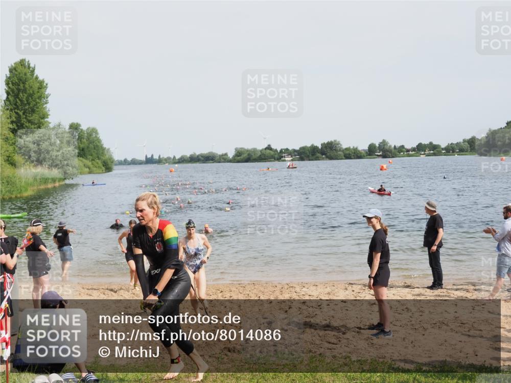 21.06.2025 - 27. Vierlanden-Triathlon MichiJ http://msf.ph/oto/8014086 15.06.2026 10:15:48 Schwimmen 483, 505, 509, 564, 577, 590, 630 meine-sportfotos.de