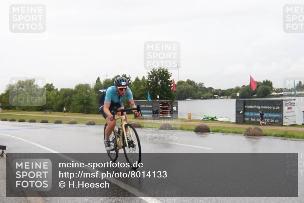 21.06.2025 - 27. Vierlanden-Triathlon H.Heesch http://msf.ph/oto/8014133 15.06.2025 14:03:00 Radfahren 1289 meine-sportfotos.de