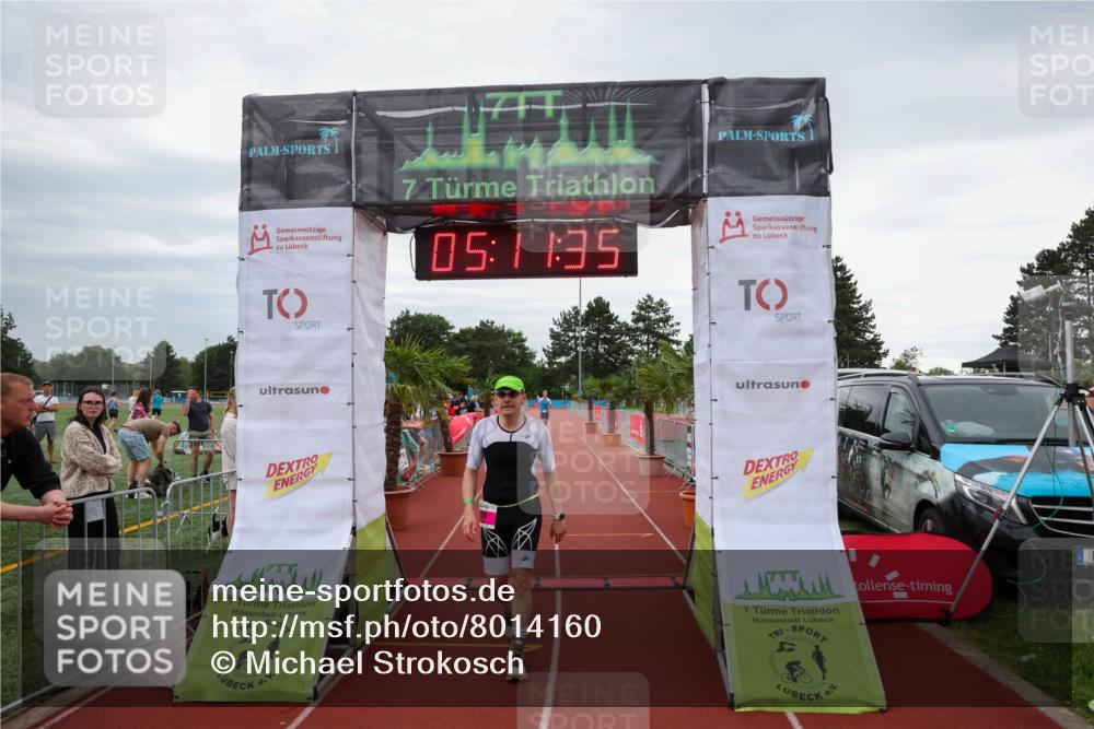15.06.2025 - 7 Türme Triathlon Michael Strokosch http://msf.ph/oto/8014160 15.06.2025 15:11:35 Ziel 220 meine-sportfotos.de