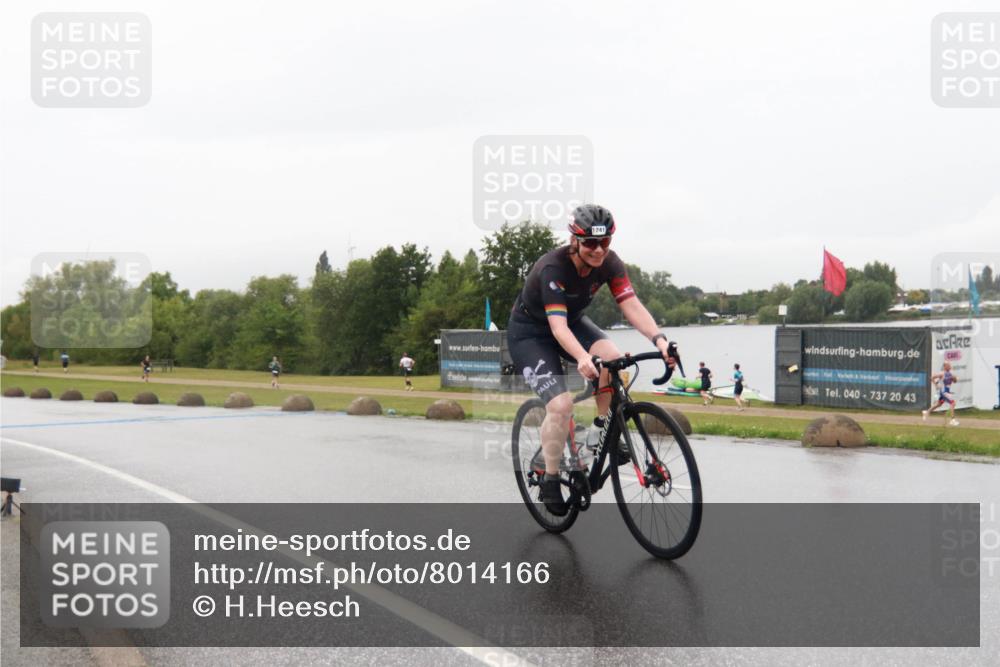 21.06.2025 - 27. Vierlanden-Triathlon H.Heesch http://msf.ph/oto/8014166 15.06.2025 14:06:14 Radfahren 1241 meine-sportfotos.de