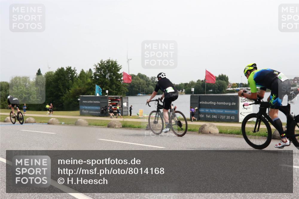 15.06.2025 - 27. Vierlanden-Triathlon H.Heesch http://msf.ph/oto/8014168 15.06.2025 11:15:22 Radfahren 687, 817, 853, 862 meine-sportfotos.de