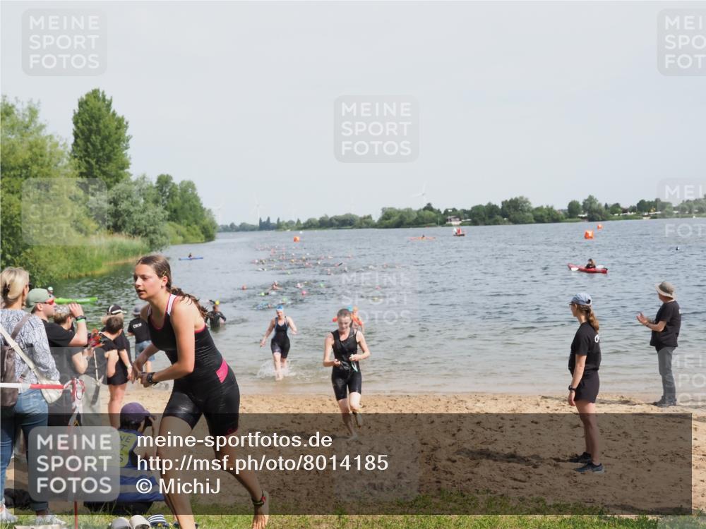 21.06.2025 - 27. Vierlanden-Triathlon MichiJ http://msf.ph/oto/8014185 15.06.2026 10:15:52 Schwimmen 483, 505, 547, 577, 590, 606, 612, 630 meine-sportfotos.de
