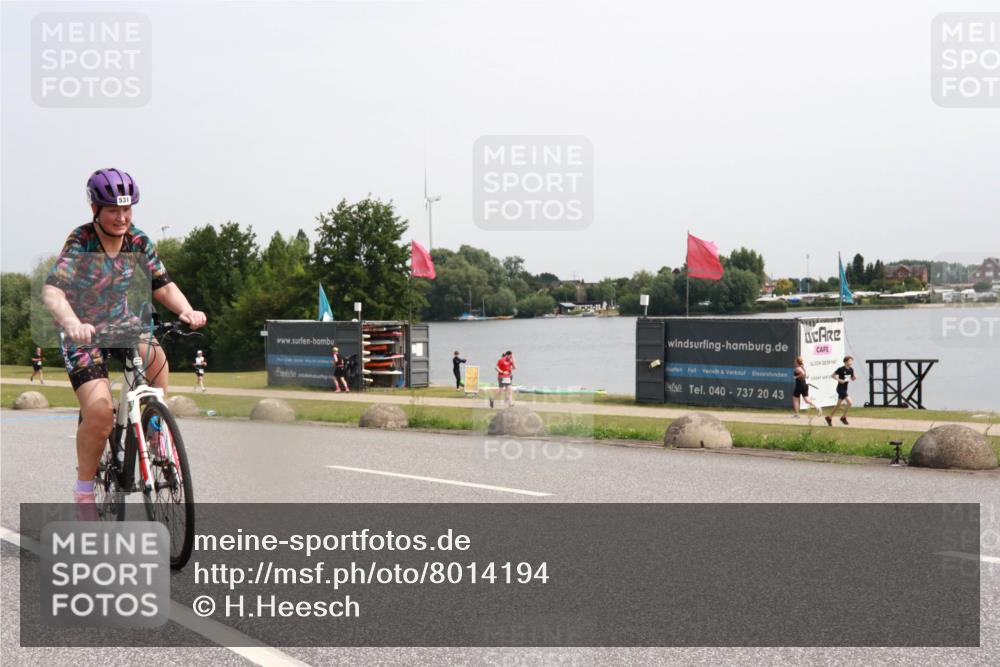 15.06.2025 - 27. Vierlanden-Triathlon H.Heesch http://msf.ph/oto/8014194 15.06.2025 11:15:44 Radfahren 65, 147, 198, 531, 670 meine-sportfotos.de