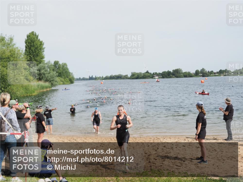21.06.2025 - 27. Vierlanden-Triathlon MichiJ http://msf.ph/oto/8014212 15.06.2026 10:15:53 Schwimmen 505, 547, 577, 590, 606, 612, 630 meine-sportfotos.de