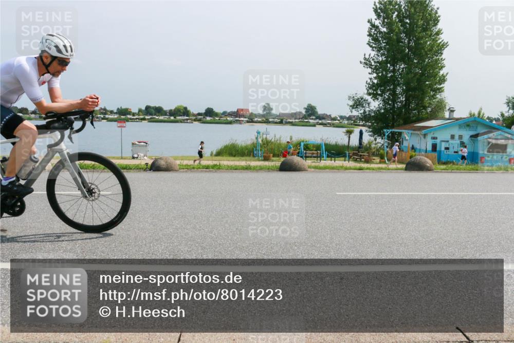 21.06.2025 - 27. Vierlanden-Triathlon H.Heesch http://msf.ph/oto/8014223 15.06.2025 11:49:01 Radfahren 799, 836, 846, 968 meine-sportfotos.de