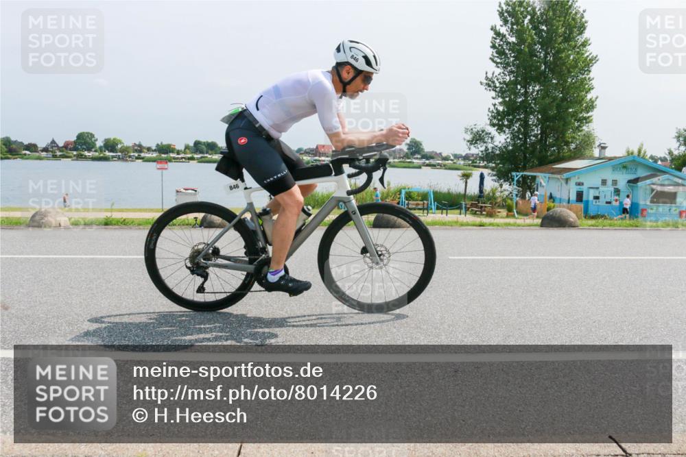 21.06.2025 - 27. Vierlanden-Triathlon H.Heesch http://msf.ph/oto/8014226 15.06.2025 11:49:01 Radfahren 799, 836, 846, 968 meine-sportfotos.de
