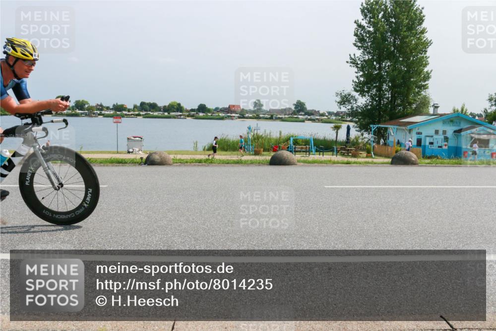 21.06.2025 - 27. Vierlanden-Triathlon H.Heesch http://msf.ph/oto/8014235 15.06.2025 11:49:01 Radfahren 799, 836, 846, 968 meine-sportfotos.de