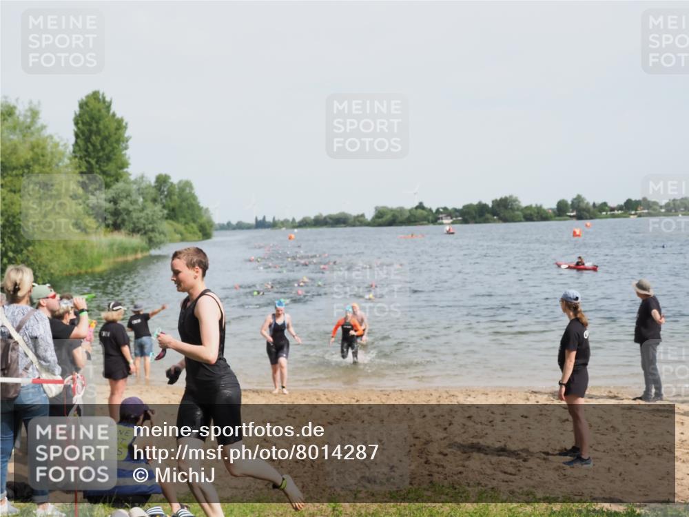 21.06.2025 - 27. Vierlanden-Triathlon MichiJ http://msf.ph/oto/8014287 15.06.2026 10:15:54 Schwimmen 505, 547, 577, 590, 606, 612, 630 meine-sportfotos.de