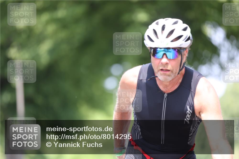 15.06.2025 - 7 Türme Triathlon Yannick Fuchs http://msf.ph/oto/8014295 15.06.2025 12:48:13 Radfahren 240, 497, 498, 543, 655 meine-sportfotos.de