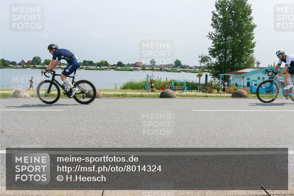 21.06.2025 - 27. Vierlanden-Triathlon H.Heesch http://msf.ph/oto/8014324 15.06.2025 11:49:12 Radfahren 637, 762, 773 meine-sportfotos.de