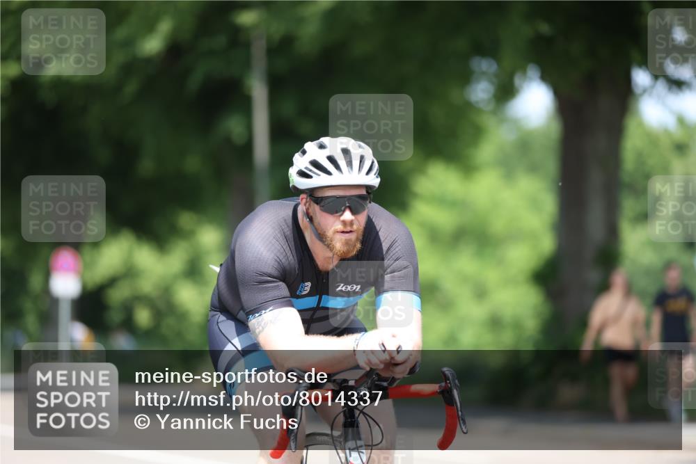 15.06.2025 - 7 Türme Triathlon Yannick Fuchs http://msf.ph/oto/8014337 15.06.2025 12:48:20 Radfahren 240, 273, 490, 498, 543, 655 meine-sportfotos.de