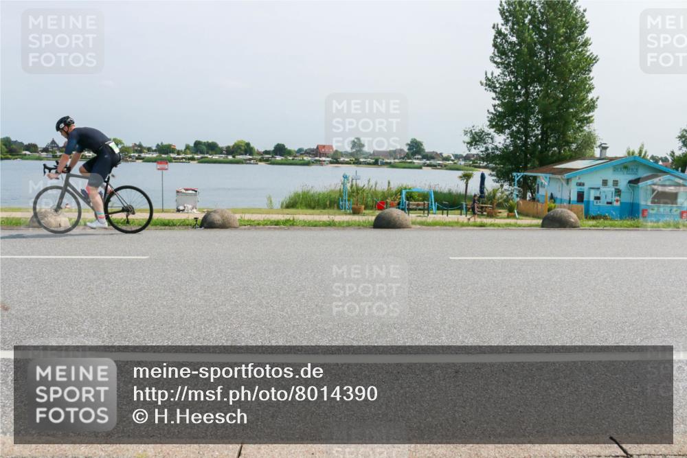 21.06.2025 - 27. Vierlanden-Triathlon H.Heesch http://msf.ph/oto/8014390 15.06.2025 11:49:24 Radfahren 681, 835, 844 meine-sportfotos.de