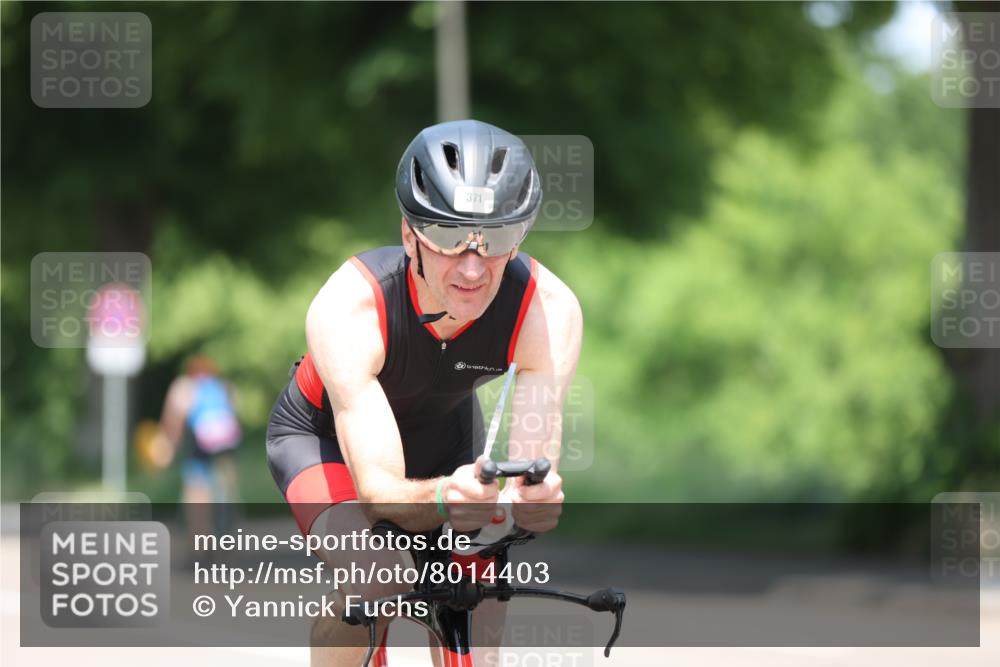 15.06.2025 - 7 Türme Triathlon Yannick Fuchs http://msf.ph/oto/8014403 15.06.2025 12:48:39 Radfahren 204, 328, 458, 629, 651 meine-sportfotos.de