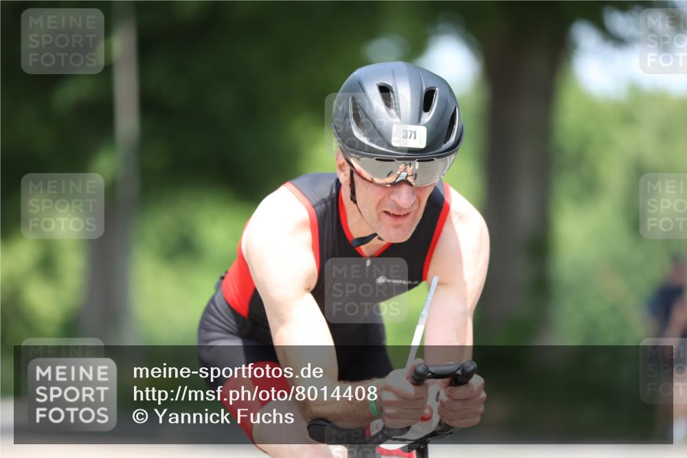15.06.2025 - 7 Türme Triathlon Yannick Fuchs http://msf.ph/oto/8014408 15.06.2025 12:48:39 Radfahren 204, 328, 458, 629, 651 meine-sportfotos.de