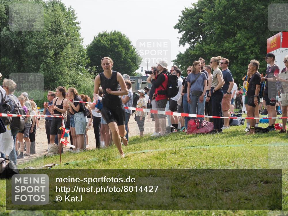 15.06.2025 - 27. Vierlanden-Triathlon KatJ http://msf.ph/oto/8014427 15.06.2025 10:15:10 Schwimmen 480, 528, 555, 570, 587, 592, 597, 605, 635 meine-sportfotos.de