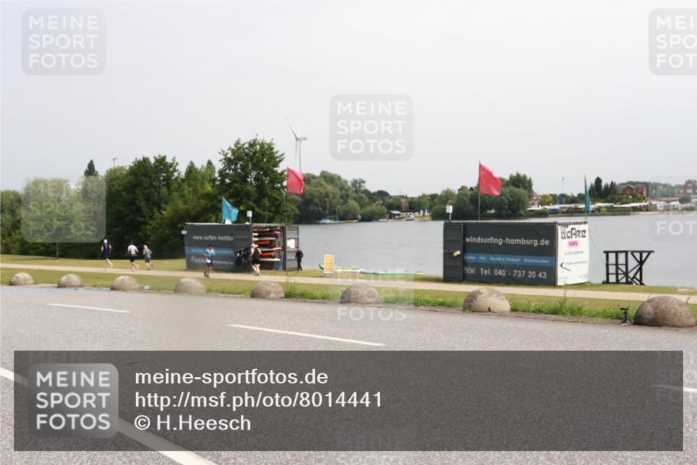 15.06.2025 - 27. Vierlanden-Triathlon H.Heesch http://msf.ph/oto/8014441 15.06.2025 11:16:10 Radfahren 102, 208, 801, 819, 860 meine-sportfotos.de