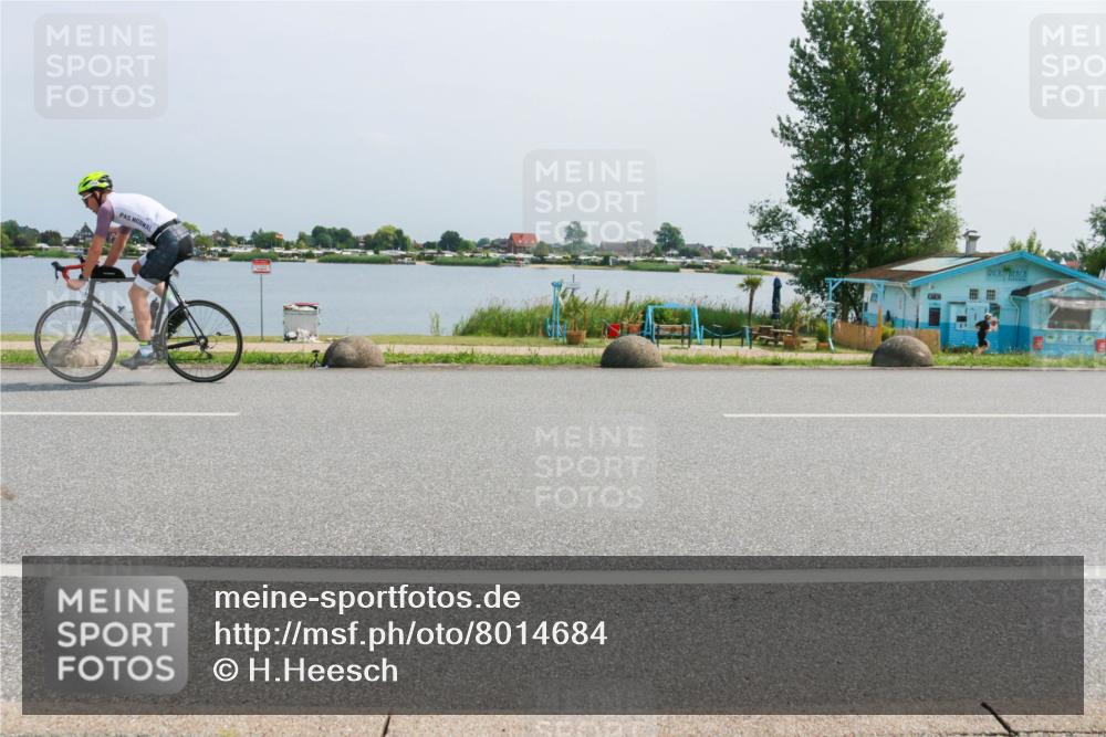21.06.2025 - 27. Vierlanden-Triathlon H.Heesch http://msf.ph/oto/8014684 15.06.2025 11:50:02 Radfahren 714, 738, 786, 832 meine-sportfotos.de