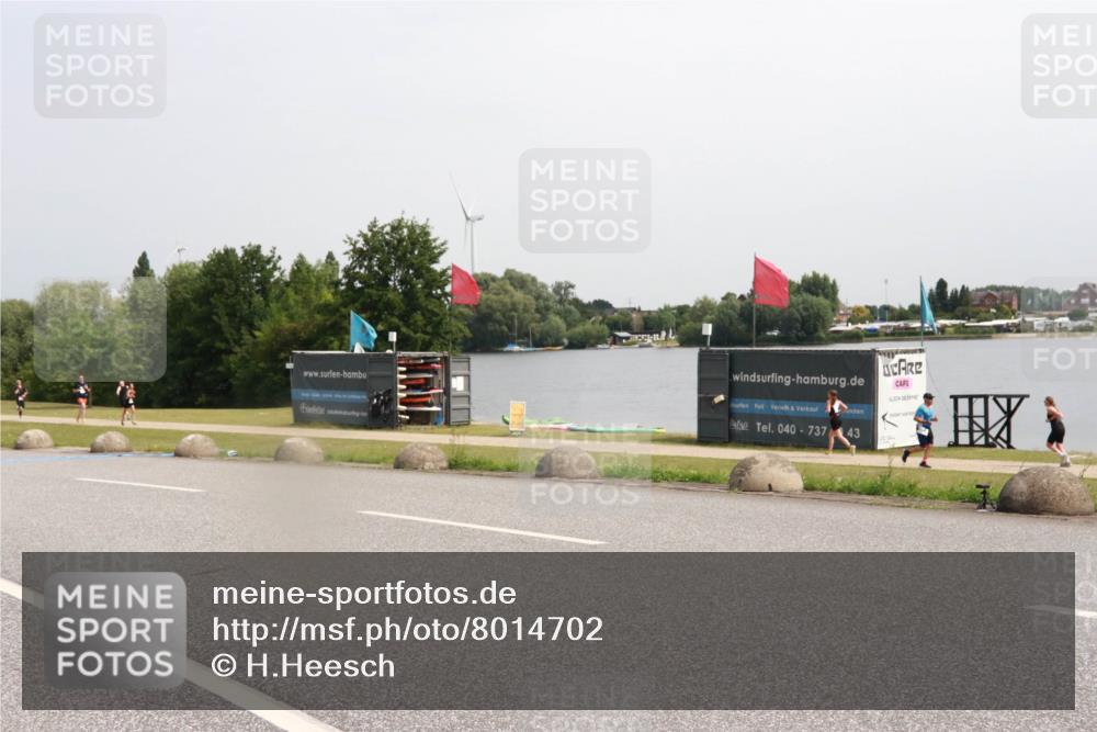 15.06.2025 - 27. Vierlanden-Triathlon H.Heesch http://msf.ph/oto/8014702 15.06.2025 11:16:17 Radfahren 801, 819 meine-sportfotos.de