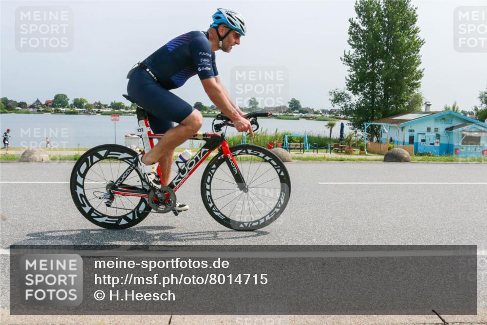 21.06.2025 - 27. Vierlanden-Triathlon H.Heesch http://msf.ph/oto/8014715 15.06.2025 11:50:05 Radfahren 714, 738, 786, 830, 832 meine-sportfotos.de