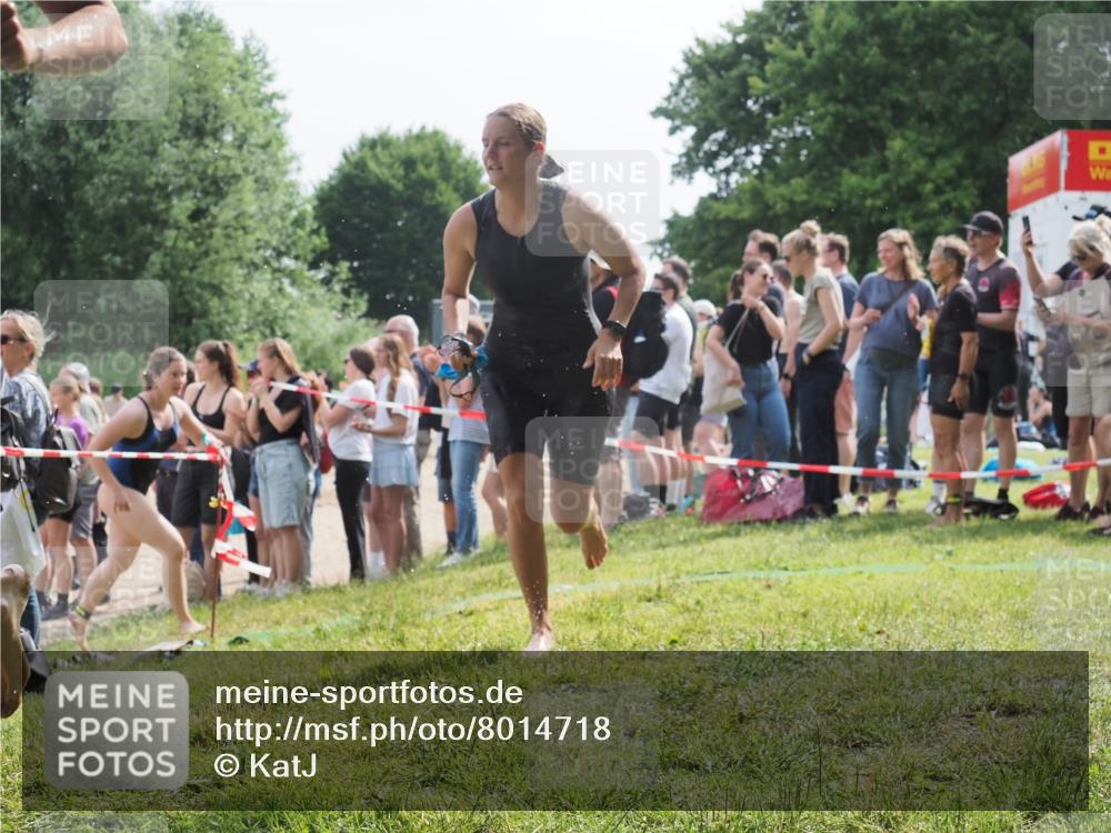 15.06.2025 - 27. Vierlanden-Triathlon KatJ http://msf.ph/oto/8014718 15.06.2025 10:15:15 Schwimmen 480, 507, 555, 587, 597, 635 meine-sportfotos.de