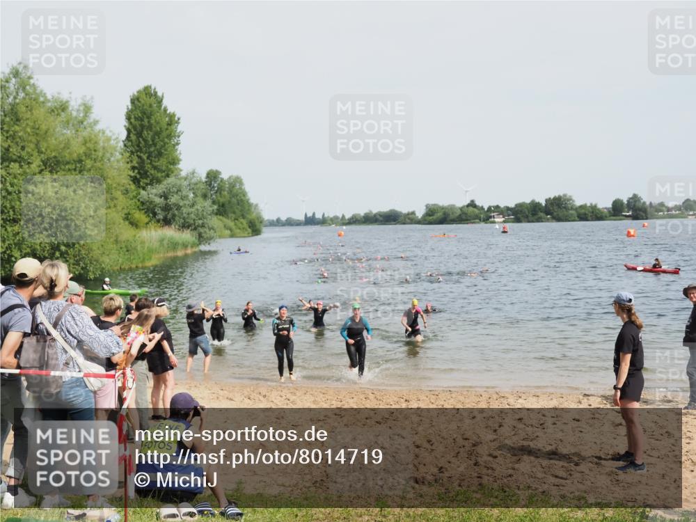 21.06.2025 - 27. Vierlanden-Triathlon MichiJ http://msf.ph/oto/8014719 15.06.2026 10:16:12 Schwimmen 445, 489, 523, 611 meine-sportfotos.de